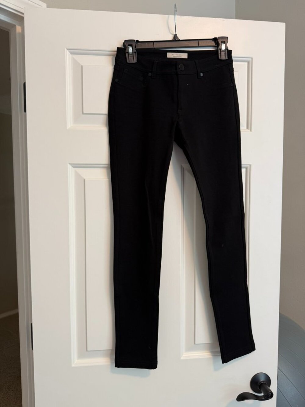 Active USA Black Pull-On Skinny Pants Size Small